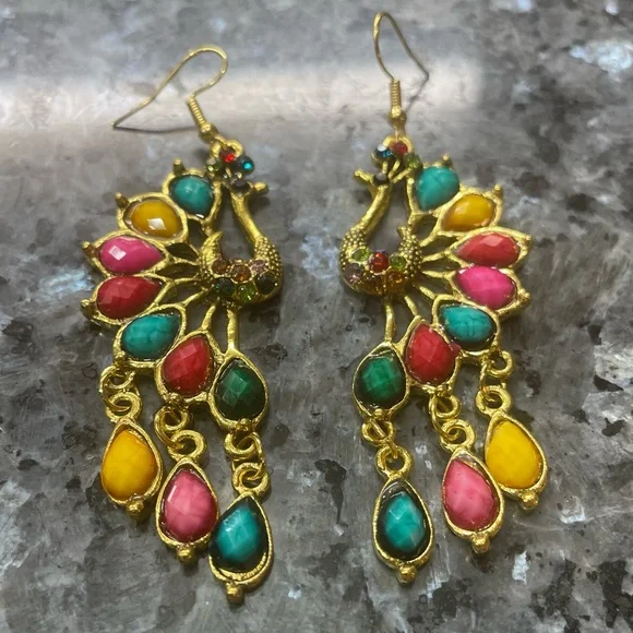 ⭕️ 3/$24 ⭕️ Beaded gold rainbow peacock earrings with rhinestones / NWOT - Picture 3 of 7